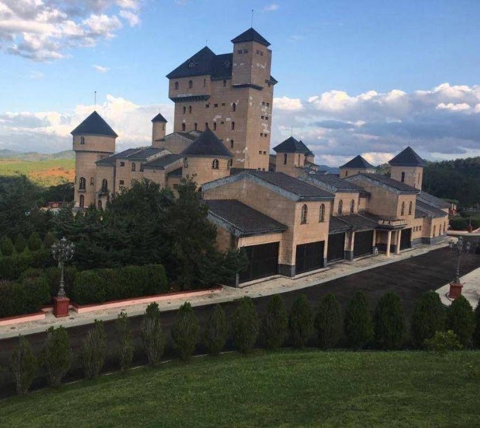 Castelo Edimar Moreira, Brazil